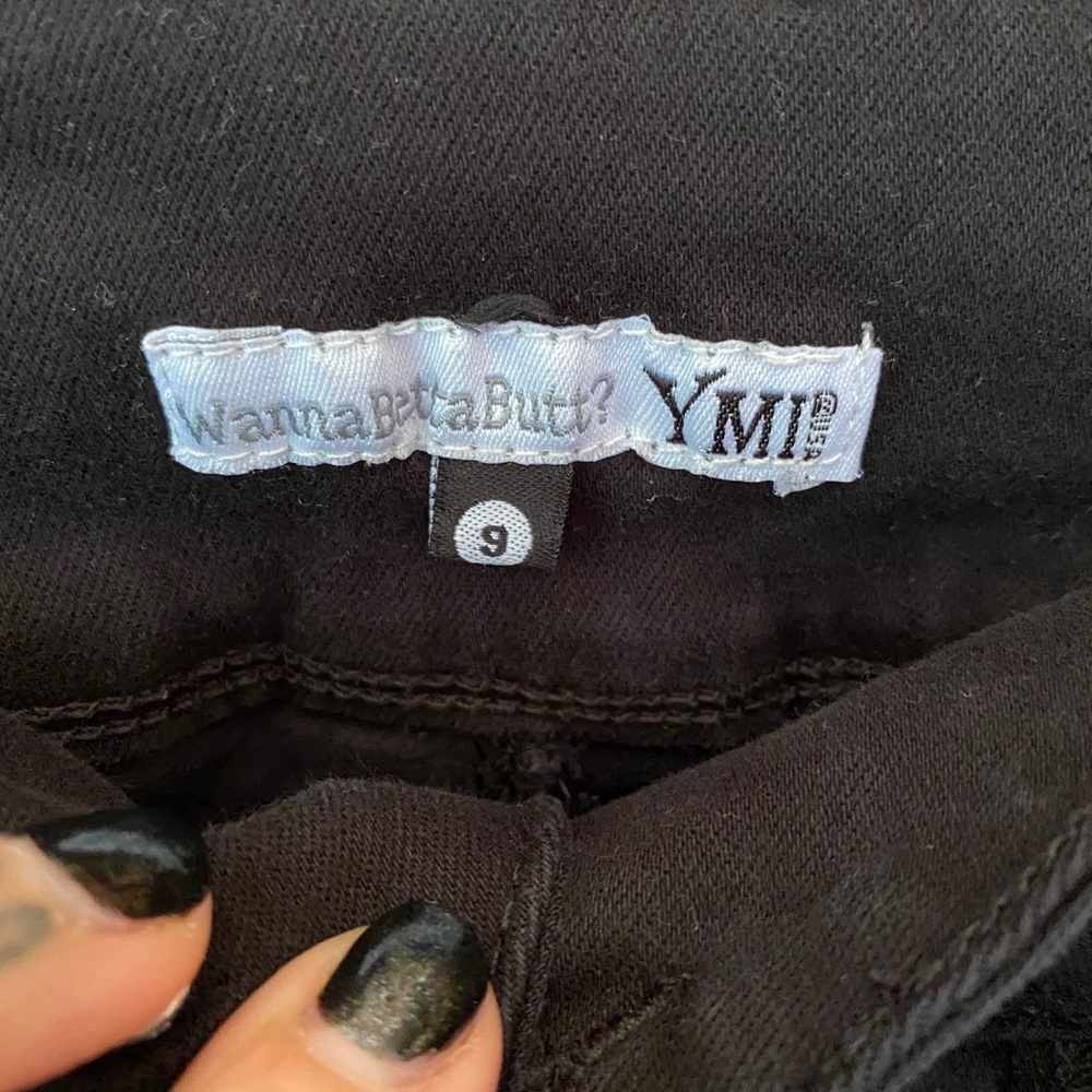 Distressed jeans - Picture 4 of 8